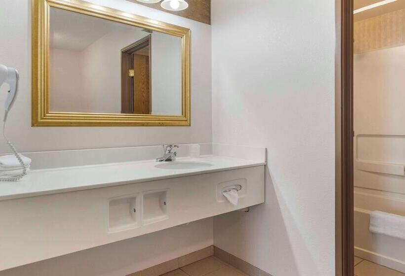 בית מלון כפרי Quality Inn & Suites