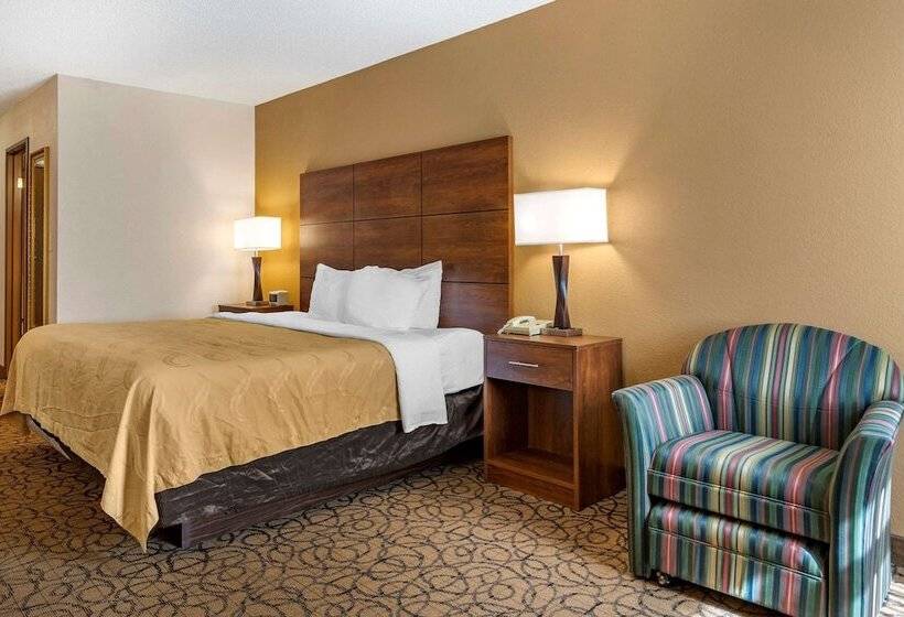 호텔 Quality Inn & Suites