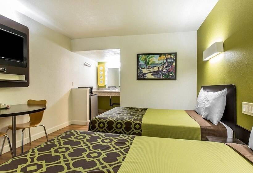 ホテル Rodeway Inn Downtown Hanford