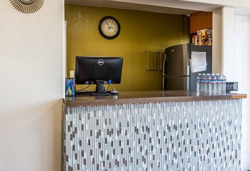 ホテル Rodeway Inn Downtown Hanford