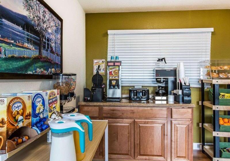 ホテル Rodeway Inn Downtown Hanford