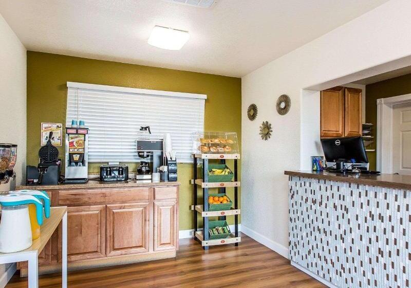 ホテル Rodeway Inn Downtown Hanford