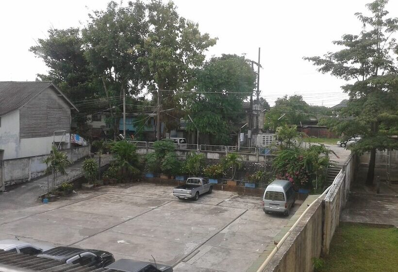 בית מלון כפרי S2s Queen Trang