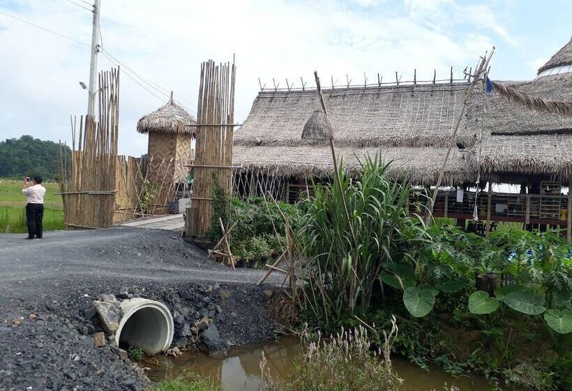 בית מלון כפרי S2s Queen Trang