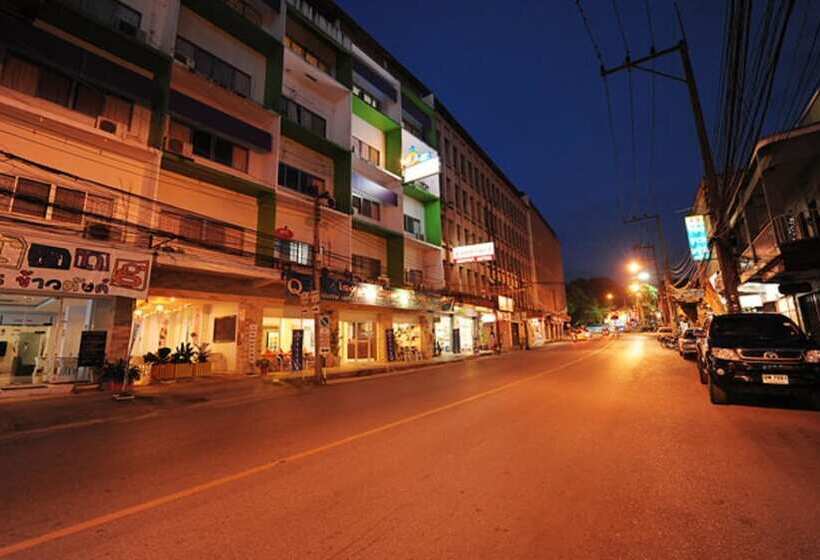 בית מלון כפרי S2s Queen Trang