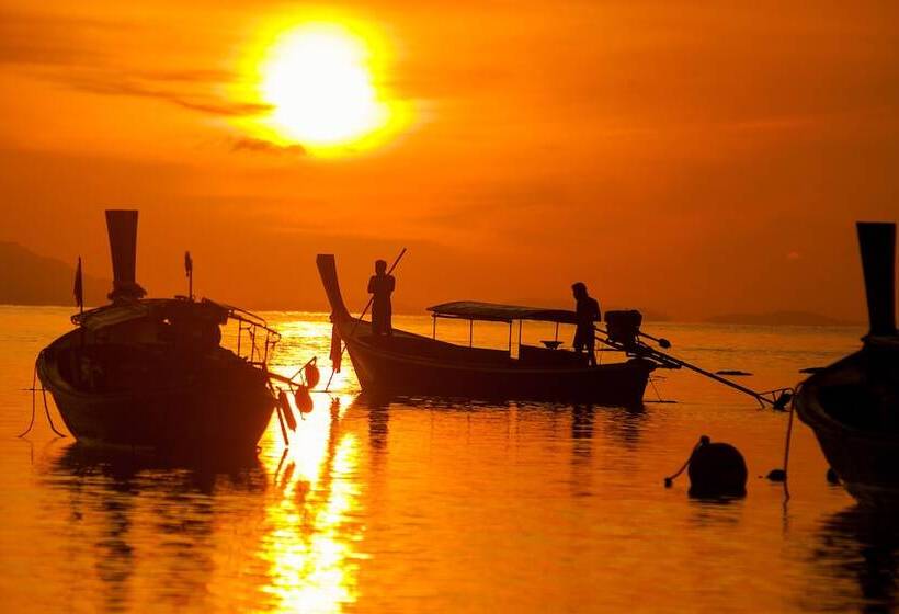 فندق Salisa Resort