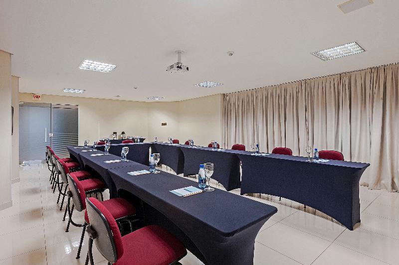 בית מלון כפרי Slaviero Ingleses Convention