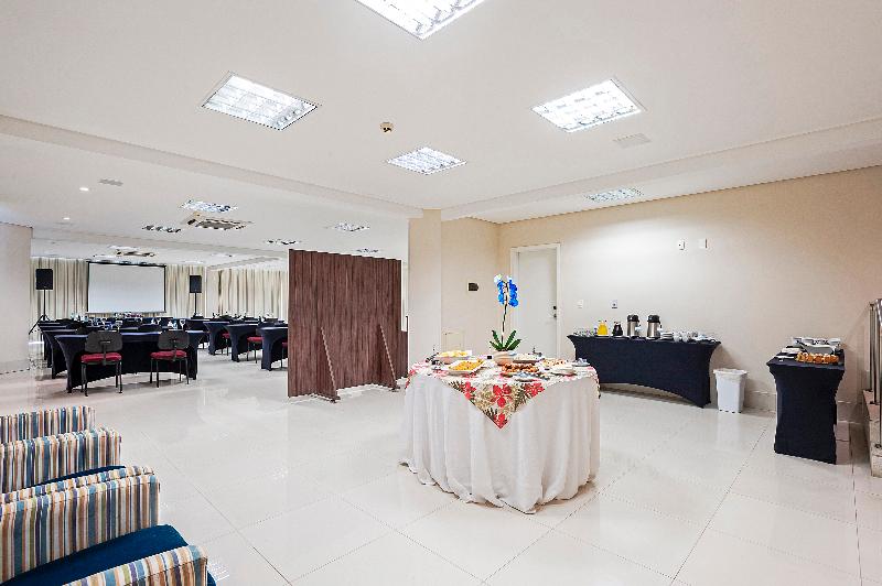 בית מלון כפרי Slaviero Ingleses Convention