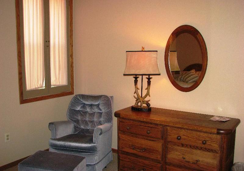 酒店 Snowblaze Resort & Athletic Club