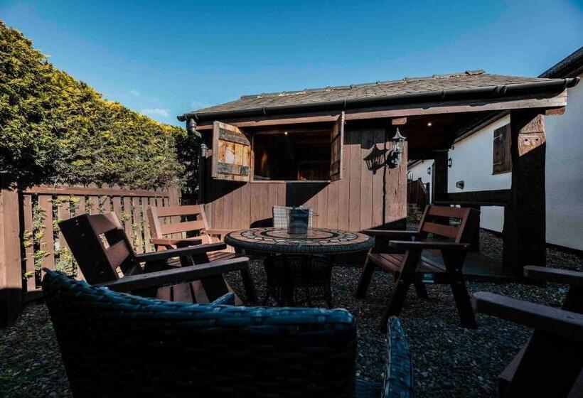 Отель South Causey Inn