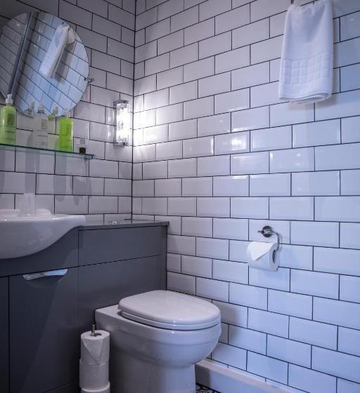 בית מלון כפרי South Causey Inn