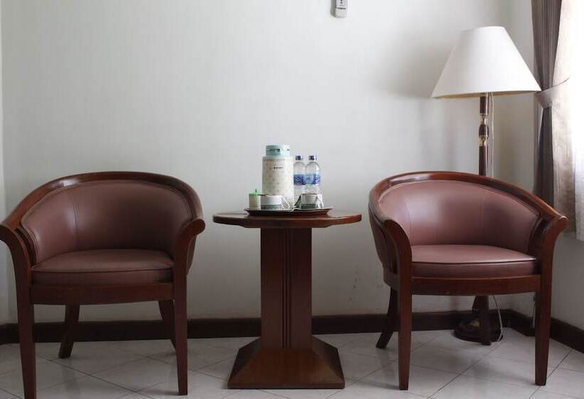 هتل Surya Pesona Beach