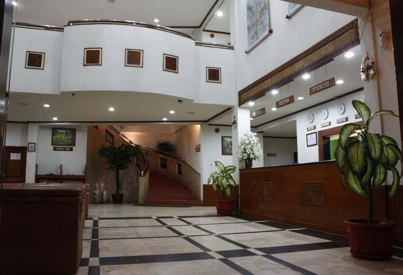 هتل Surya Pesona Beach