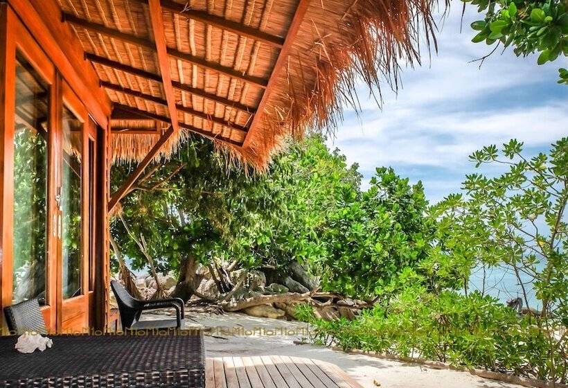 호텔 Ten Moons Lipe Resort