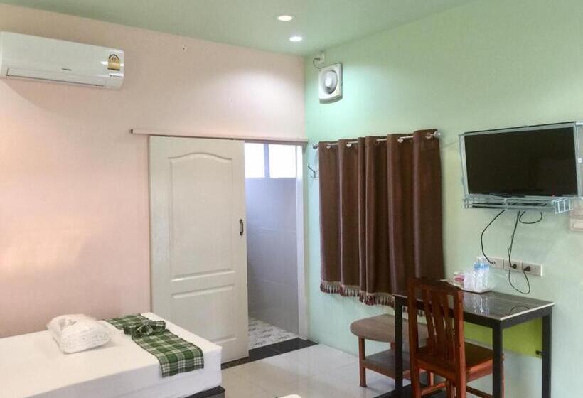 בית מלון כפרי Thansila Resort&garden Buriram