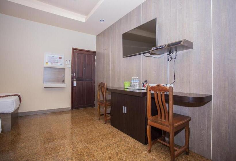 בית מלון כפרי Thansila Resort&garden Buriram