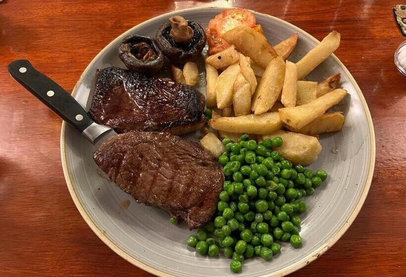 호텔 The Black Horse Inn