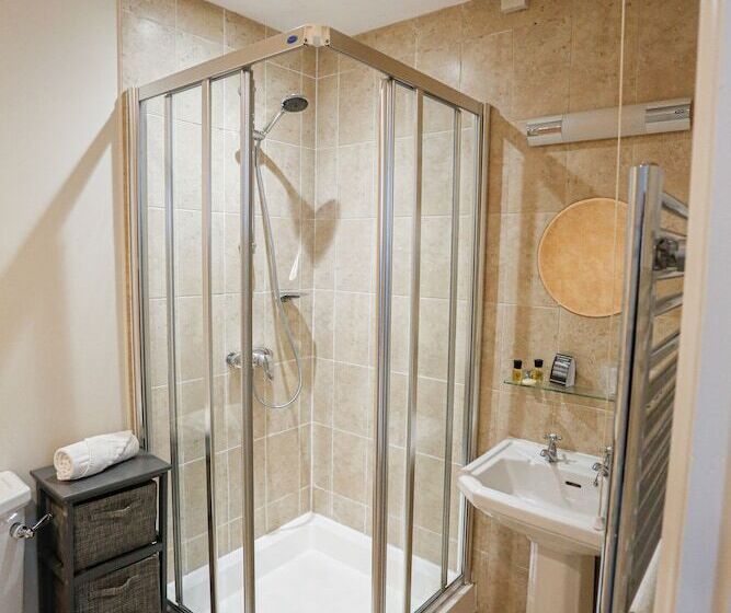 فندق The Boathouse