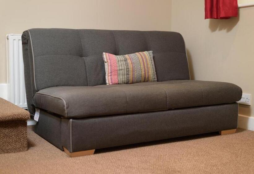 Отель The Britannia Inn & Waves Restaurant