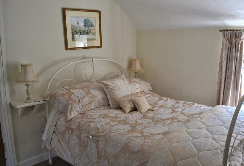 ホテル The Exeter Inn