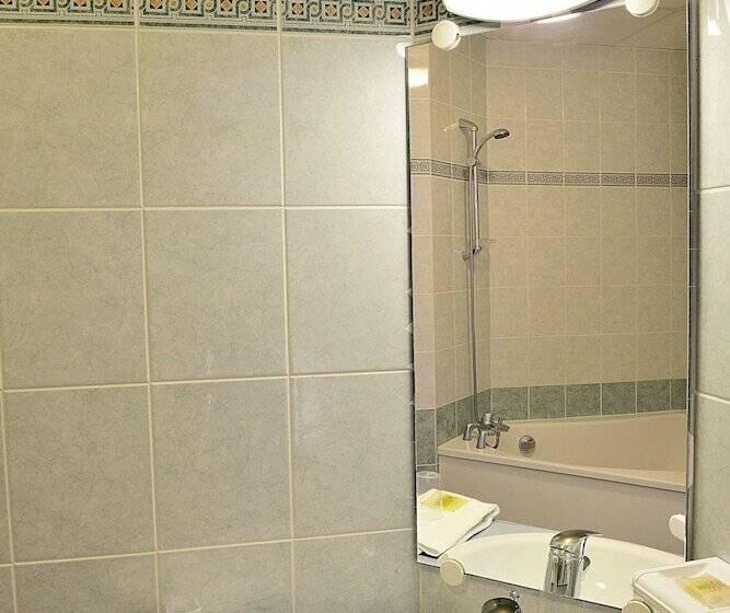 Отель The Originals City, Clos De L Orgerie ,château Gonthier