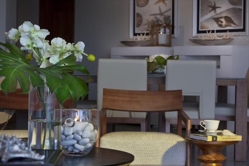 Отель Ultravioleta Boutique Residences