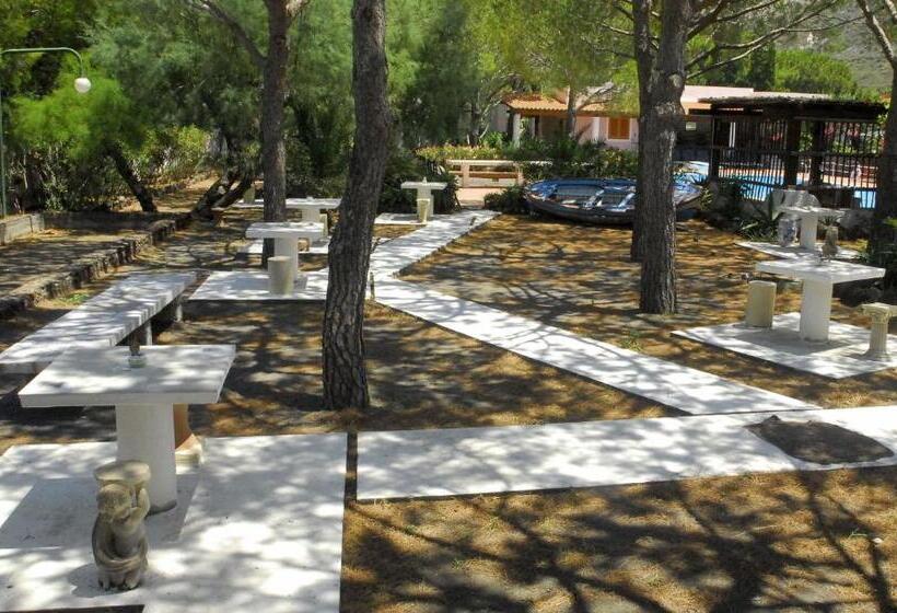 ホテル Villa Saracina