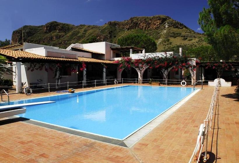 ホテル Villa Saracina