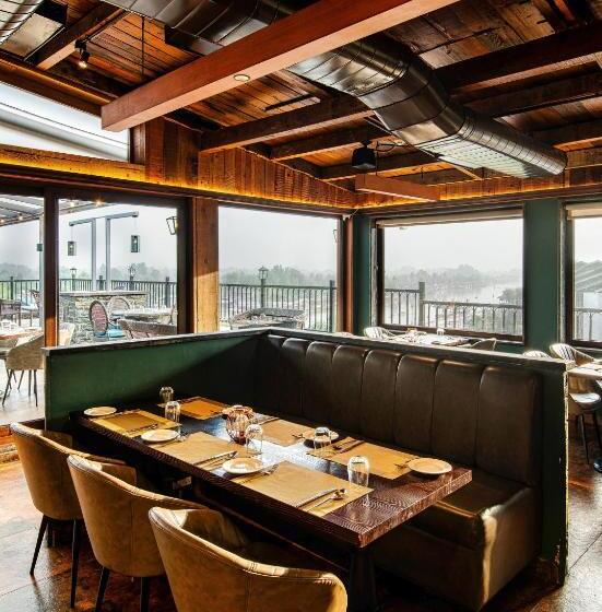 Hotel The Vintage Srinagar At Dal Lake