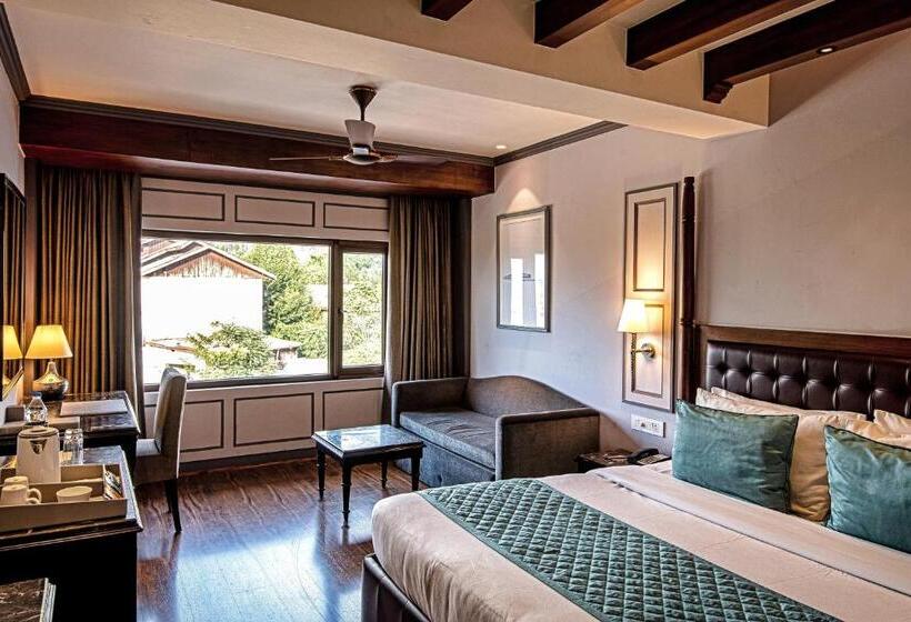 Hotel The Vintage Srinagar At Dal Lake