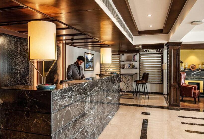 Hotel The Vintage Srinagar At Dal Lake