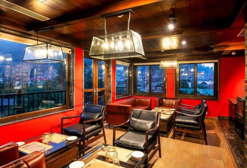 Hotel The Vintage Srinagar At Dal Lake