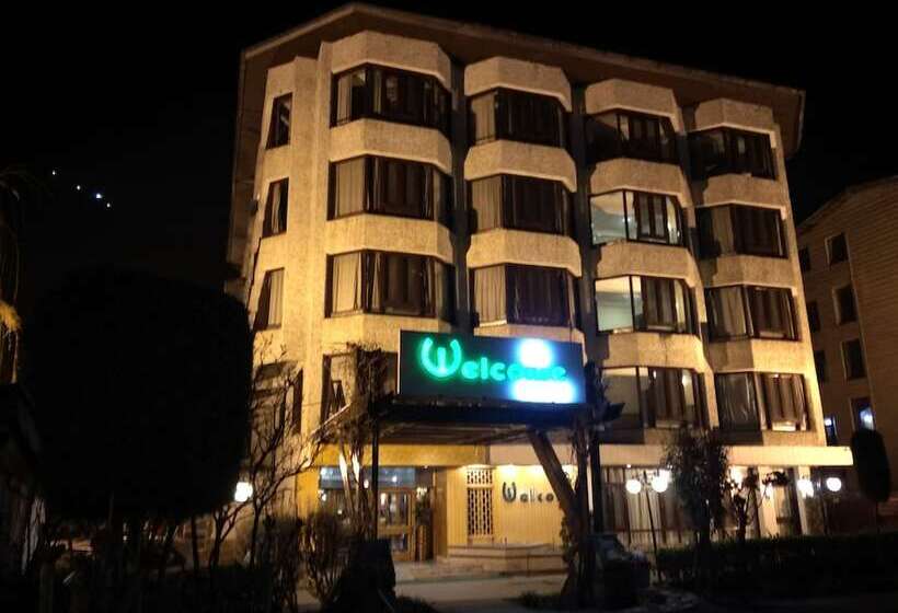 Hotel The Vintage Srinagar At Dal Lake