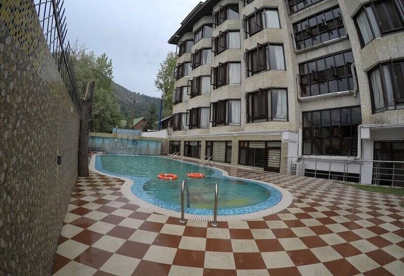 Hotel The Vintage Srinagar At Dal Lake