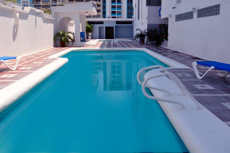 ホテル Axis Inn By Geh Suites