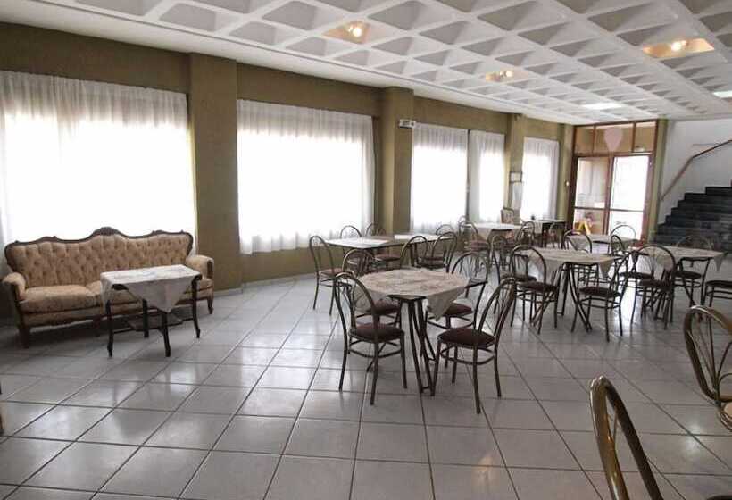 Kleopatra Traditional Hotel Apartments