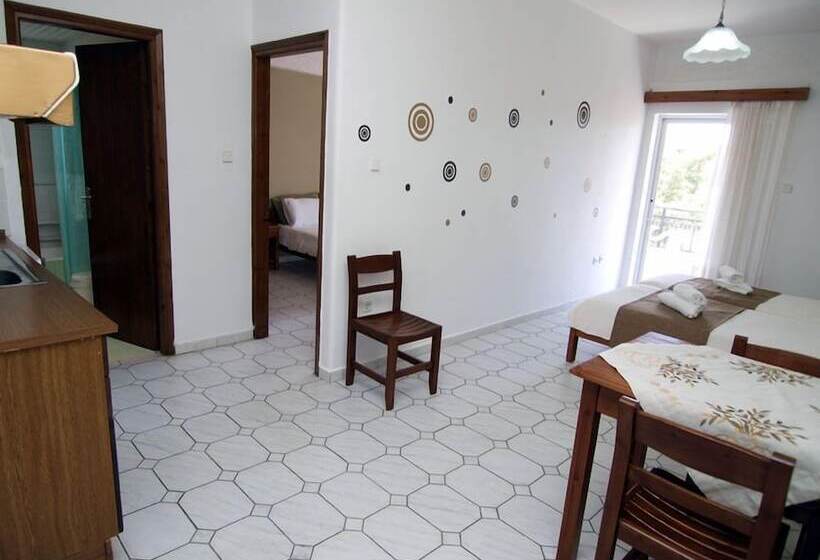 Kleopatra Traditional Hotel Apartments