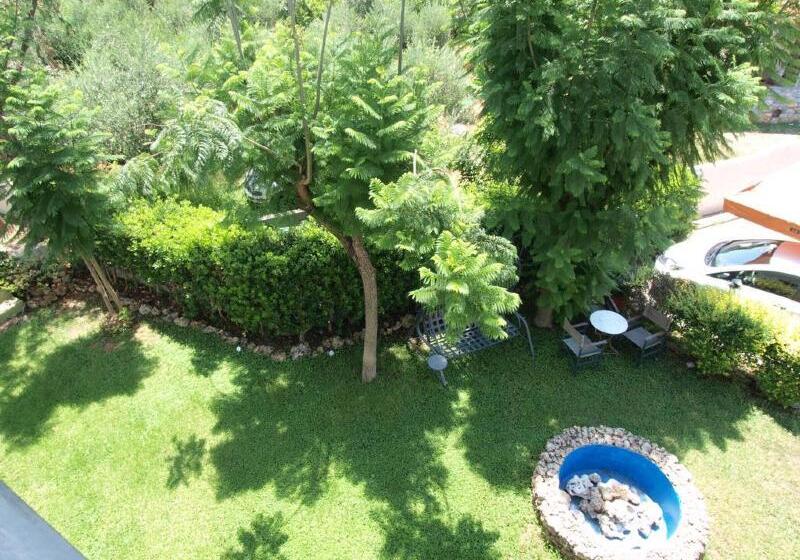 Kleopatra Traditional Hotel Apartments