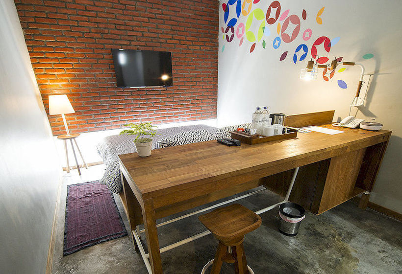 Lokal Hotel & Restaurant