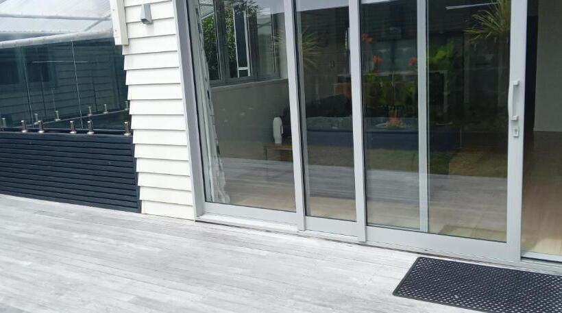 מוטל Carters By The Sea Beachside Studio Apartments