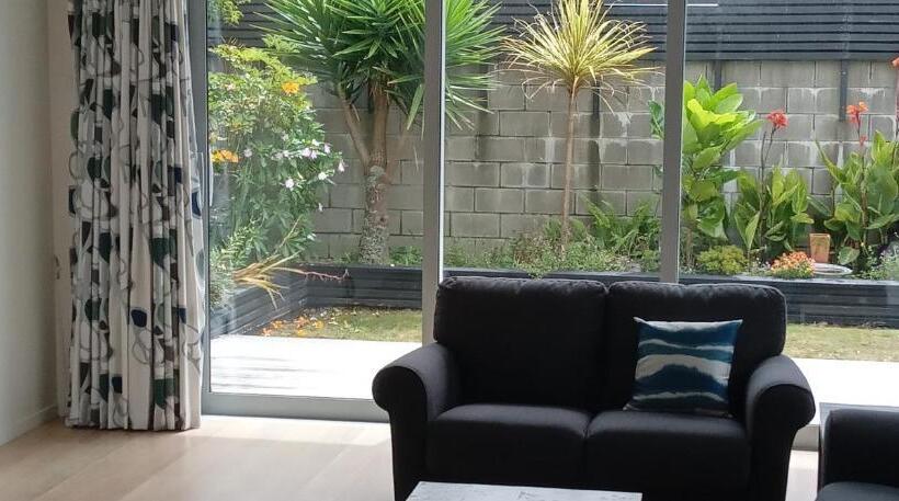 מוטל Carters By The Sea Beachside Studio Apartments