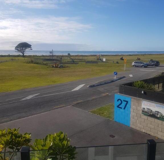 מוטל Carters By The Sea Beachside Studio Apartments