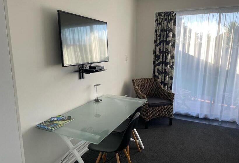 מוטל Carters By The Sea Beachside Studio Apartments