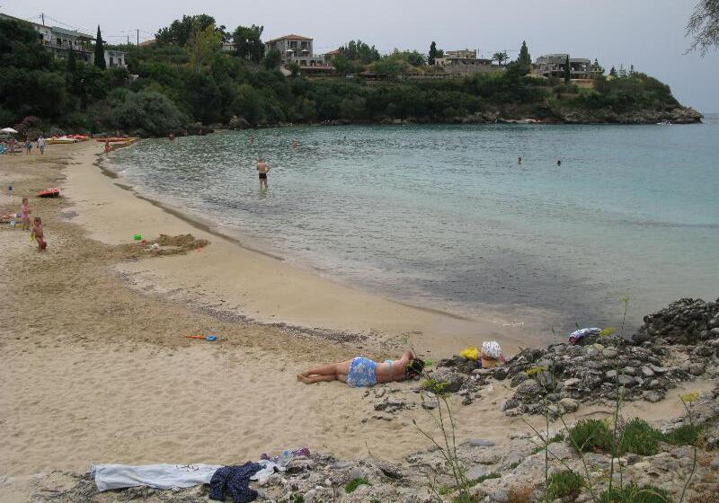 Nikas Rooms & Apartments