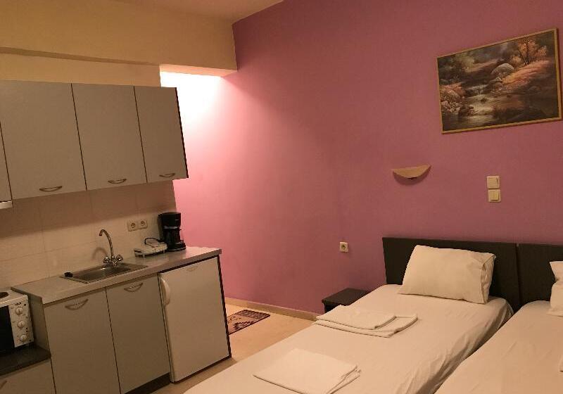 Nikas Rooms & Apartments