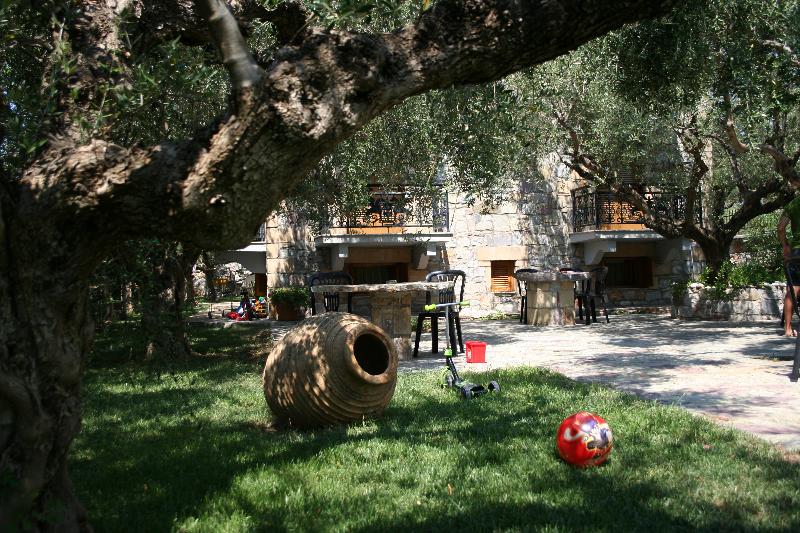 Nikas Rooms & Apartments