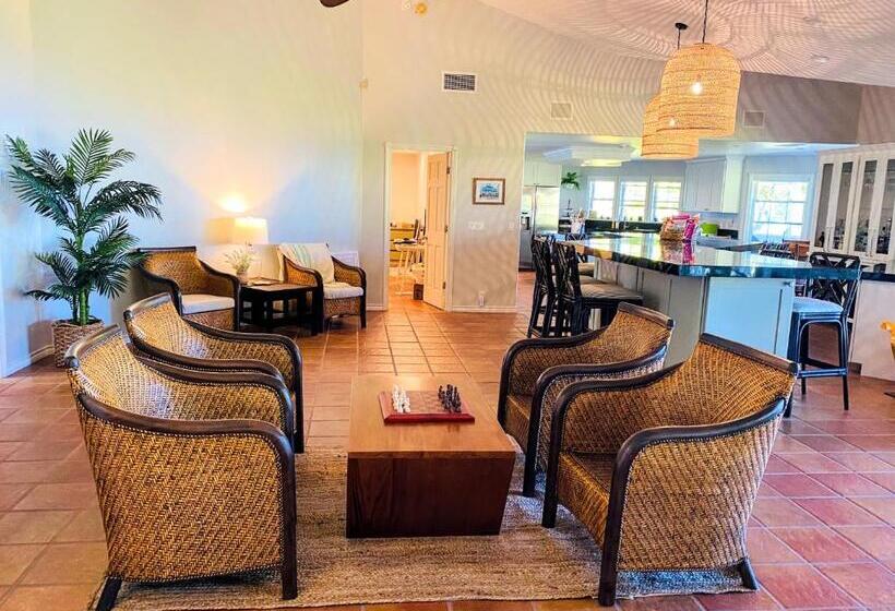 Ohia Kona Estates   An All Suites B&b