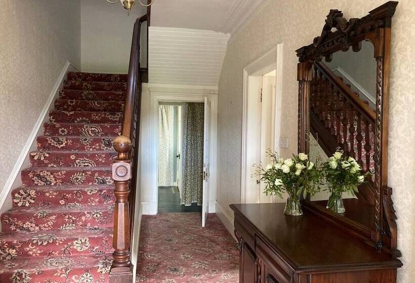 پانسیون Blarcreen House