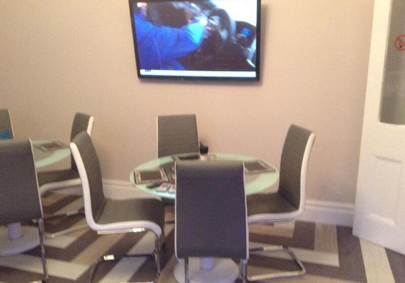 پانسیون Cassandra Guest House