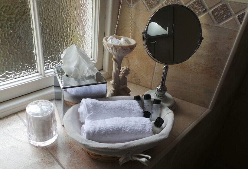بنسيون Comely Bank Guest House